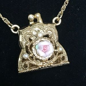 1928 Brand locket necklace with flower